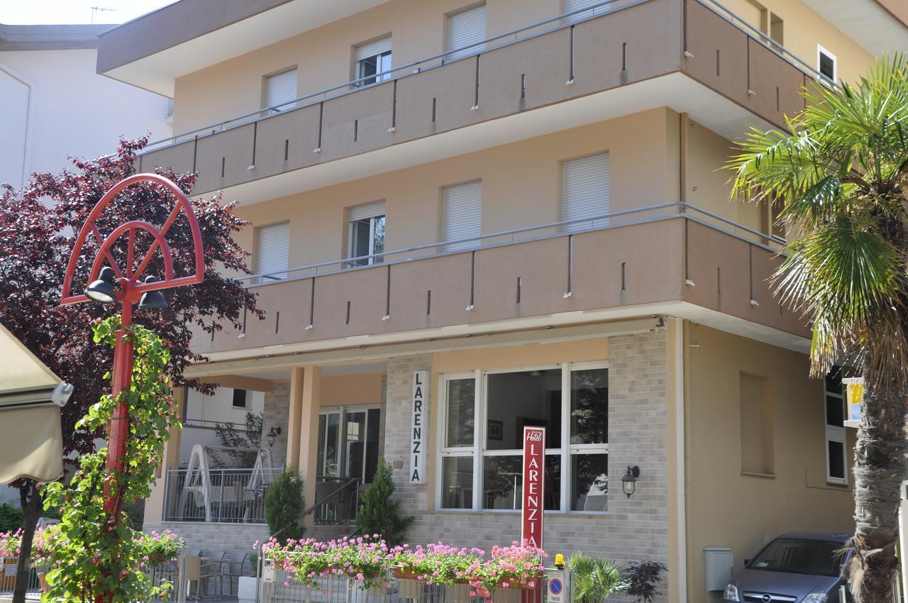 Albergo Larenzia Cattolica Buitenkant foto